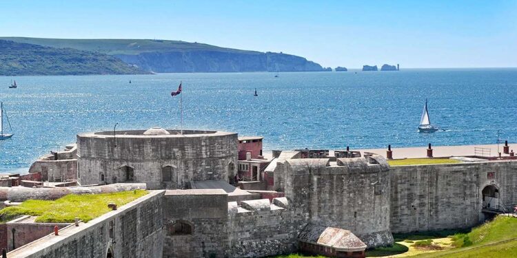 Days-Out-in-Hampshire-South-East-England-Hurst-Castle